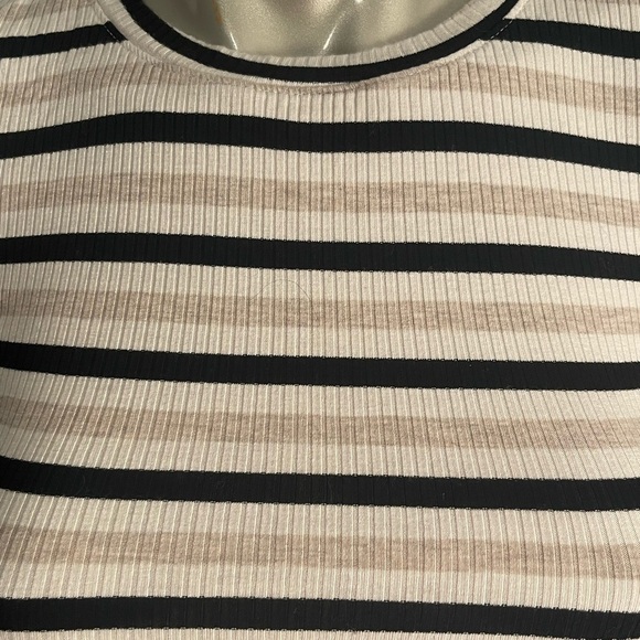 Striped Black, Cream & Tan Cropped Top Sz. Small - Picture 3 of 8